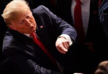 美国总统特朗普秋后算账,“踢走”弹劾案关键证人