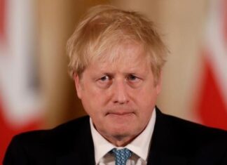 英首相送加护病房