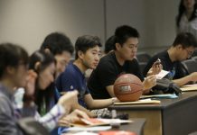 美国拟取消几千名中国研究生的签证 学界忧北京反制