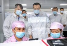 李克强到贵州考察 吁多招一些农民工