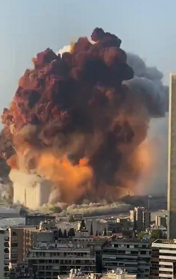黎巴嫩爆炸威力巨大  “世仇”以色列也伸出了援手。