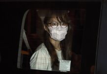 周庭獲准保釋離開警署 稱特區護照被沒收