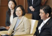 “超级友台”出任日防卫相 北京”急“放话