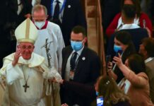 方濟各在巴格達教堂舉行彌撒 方濟各抵伊拉克摩蘇爾