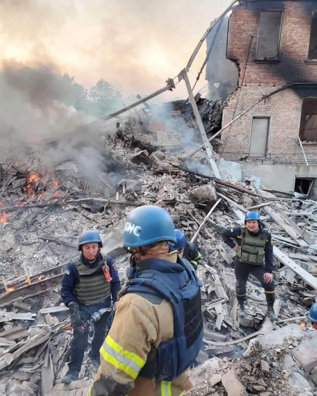 俄羅斯入侵烏克蘭第91天:俄軍攻勢不斷加強 馬立波地下室挖出200具屍體 摩爾多瓦親俄前總統被抓 莫斯科力表關注
