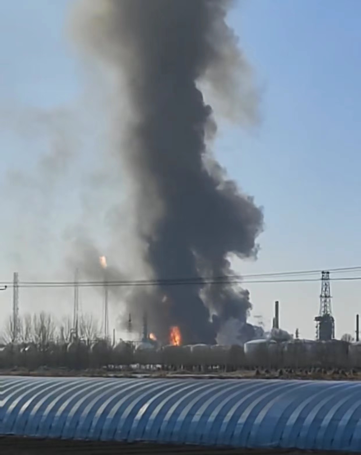 遼寧盤錦市一間化工廠爆炸起火　造成2死12人失聯