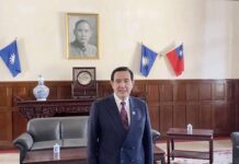 马英九返乡祭祖「三个没有」 让台湾媒体深感失落