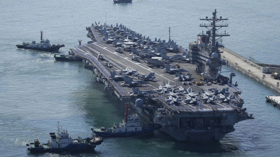美國航空母艦抵達越南峴港