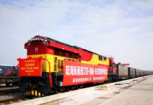 长三角货物直达老挝 “点到点整列”跨省接续班列首发
