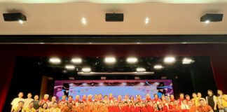 当“银发小孩”遇见真小孩:中大岭院EDP同学会班长联合会公益活动在广州市老人院圆满举行